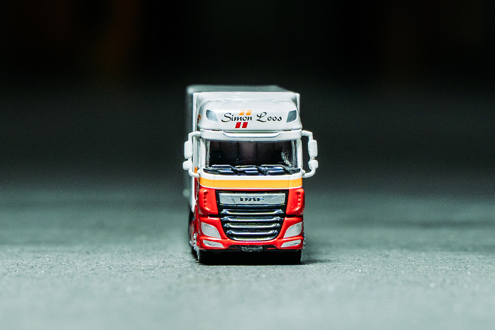 Mini DAF XF Super Space Cab 1:87 met koeloplegger - Afbeelding 4