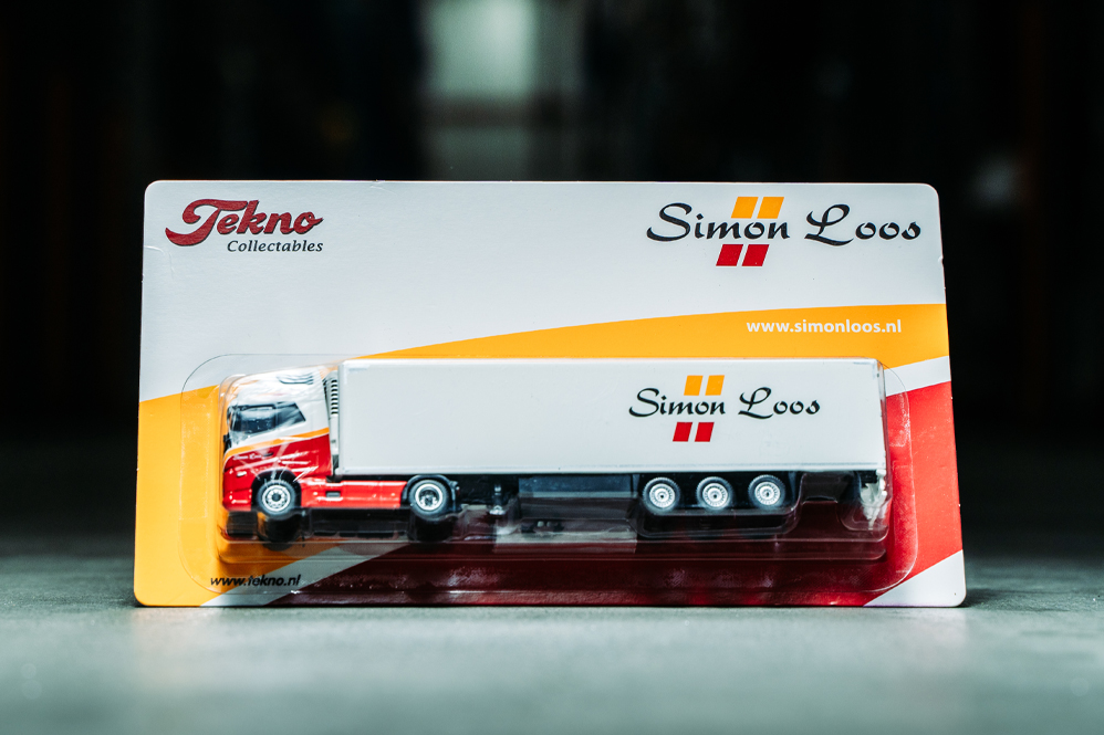Mini Volvo FH05 Globetrotter XL 1:87 met koeloplegger - Afbeelding 3