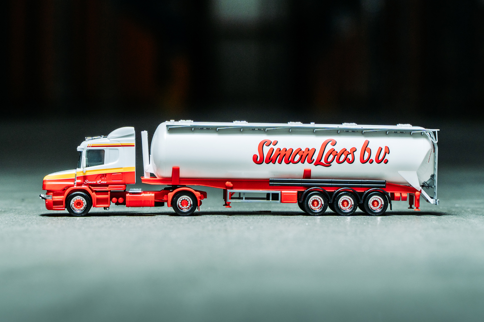 Mini Scania Torpedo bulkauto met achtcilinder 1:87